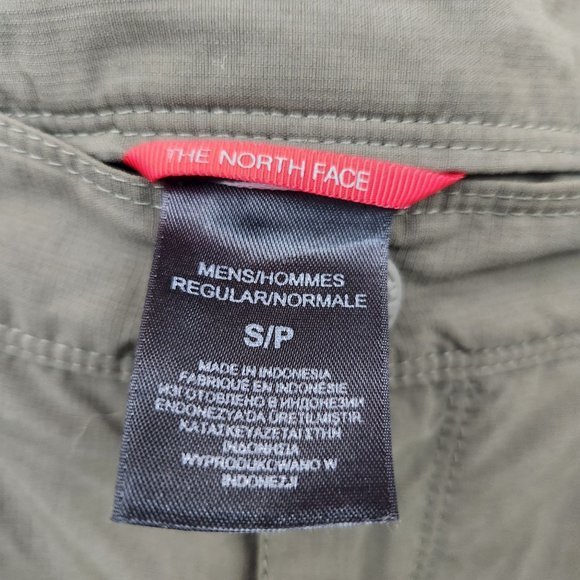 Mens Green The North Face Shorts Size‎ Small - Picture 5 of 6
